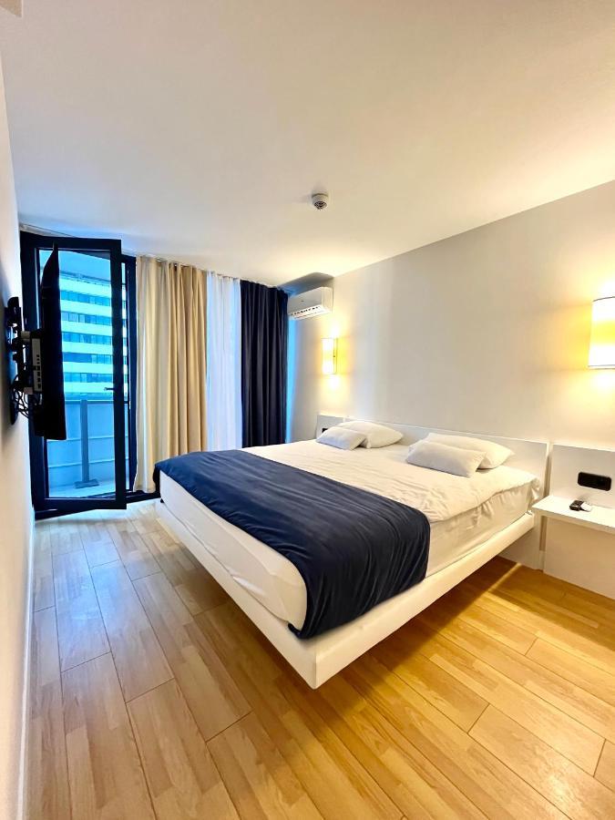 Orbi City Suite With Sea View 巴统 外观 照片