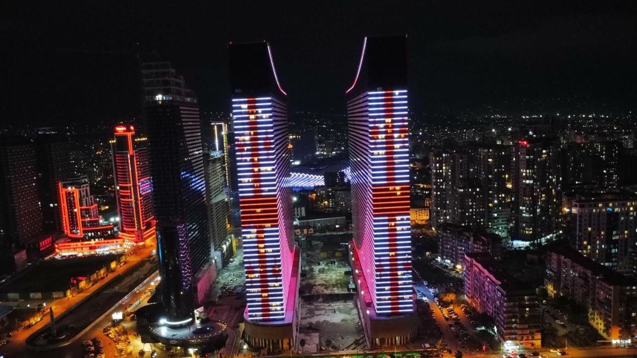 Orbi City Suite With Sea View 巴统 外观 照片