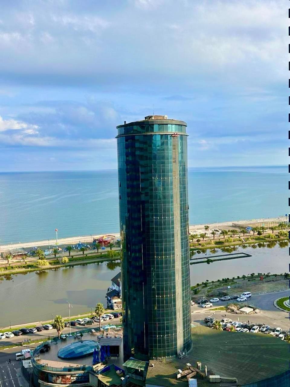 Orbi City Suite With Sea View 巴统 外观 照片