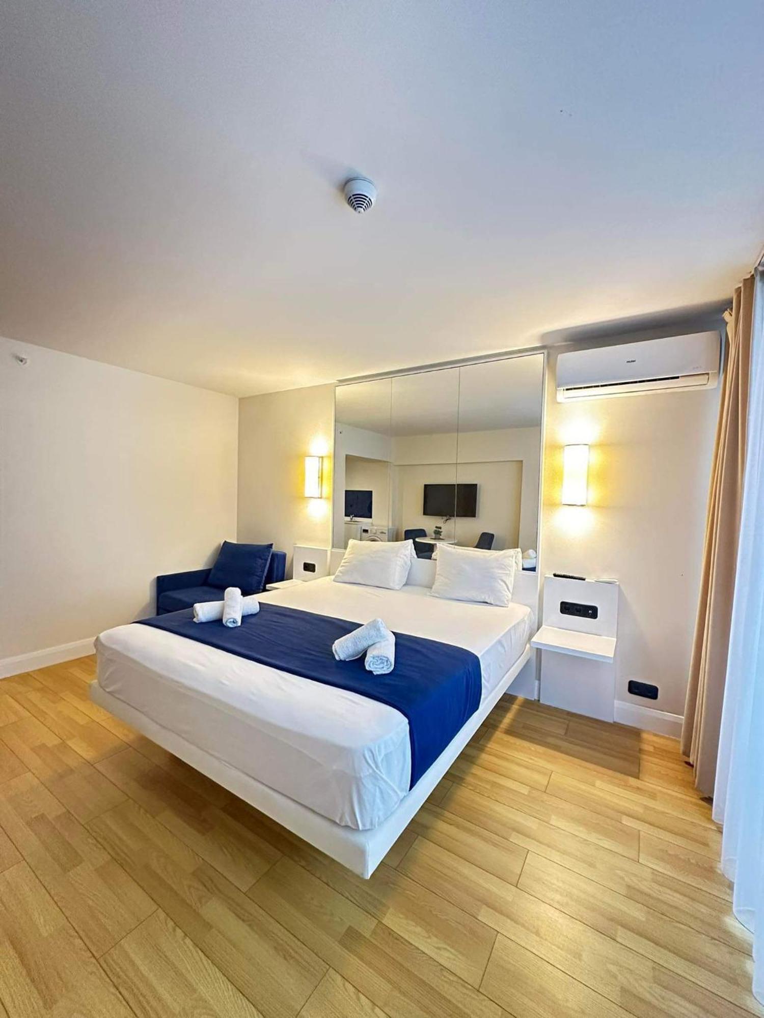 Orbi City Suite With Sea View 巴统 外观 照片