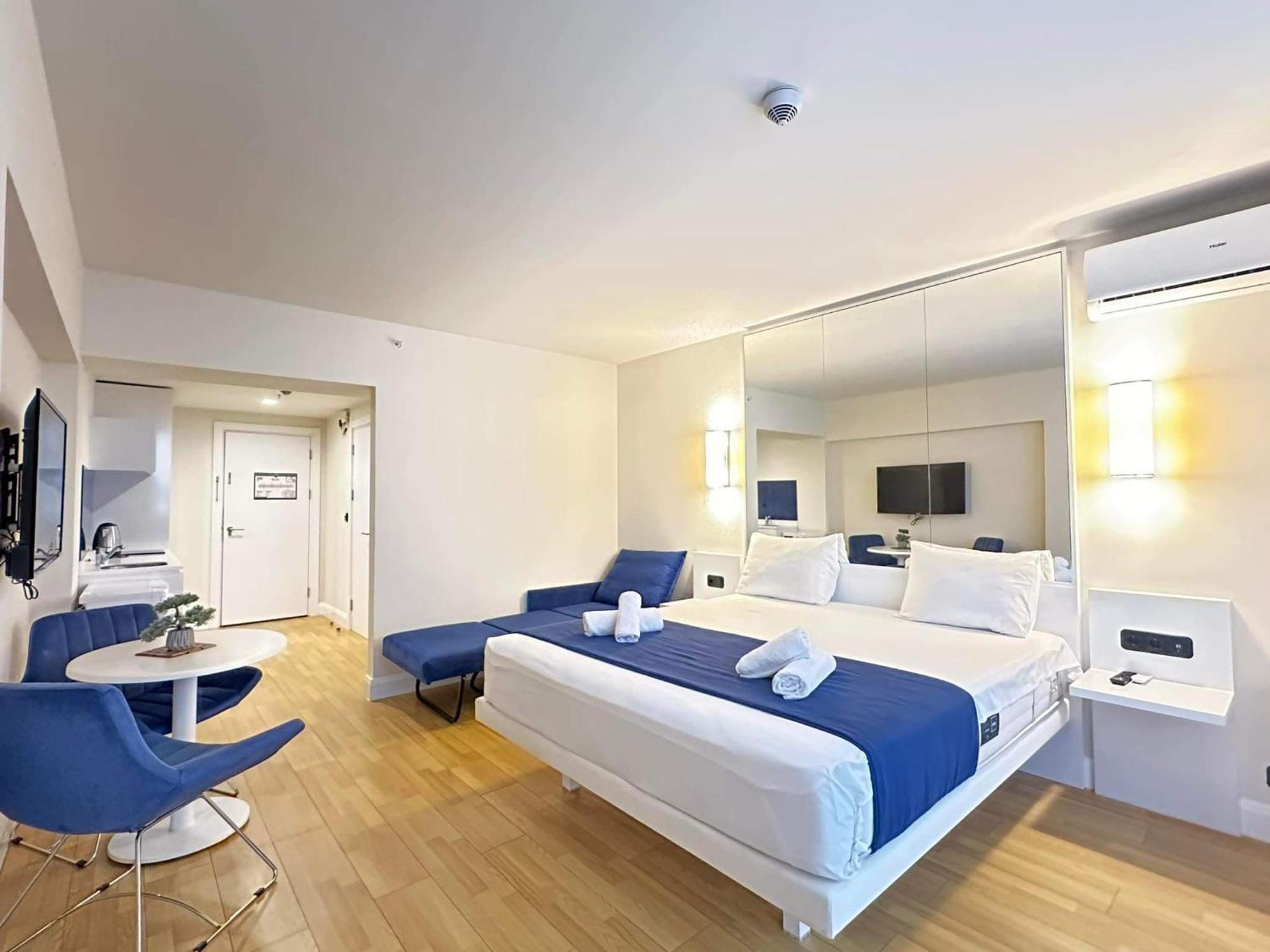 Orbi City Suite With Sea View 巴统 外观 照片