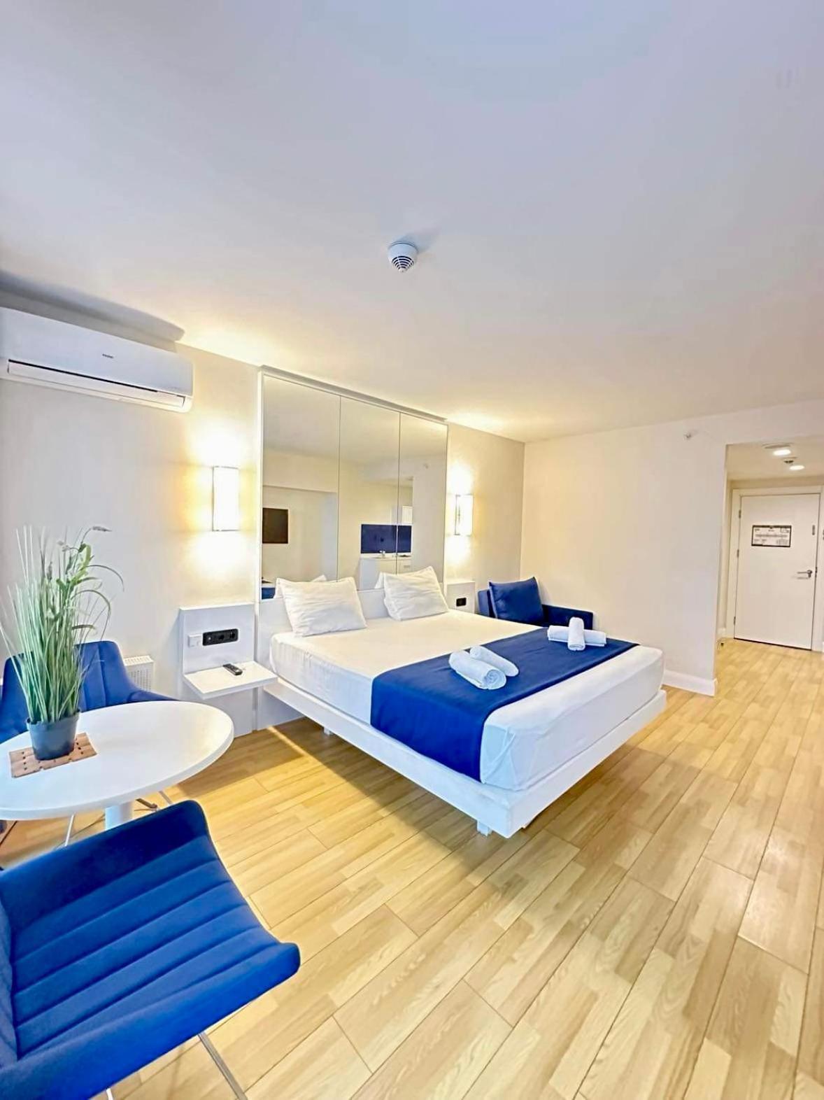 Orbi City Suite With Sea View 巴统 外观 照片