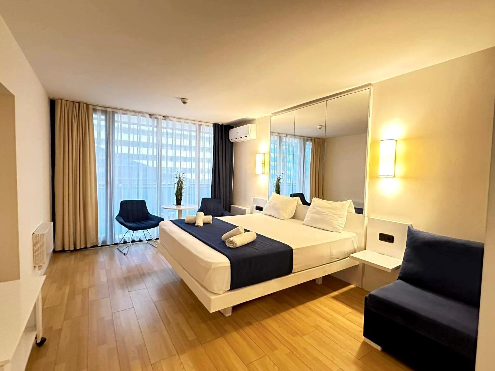 Orbi City Suite With Sea View 巴统 外观 照片